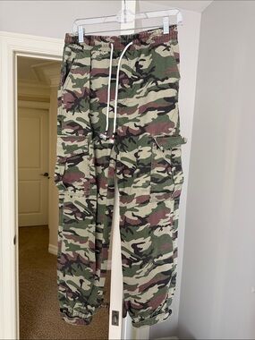 Forever 21 Camouflage Elastic Waist Cargo Pants - Green & Brown